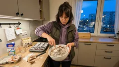 Puszyste muffiny czekoladowe z prostych składników – mały detal przy mieszaniu robi różnicę