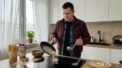 Jak zrobić cienkie, delikatne bliny na Niedzielę Przebaczenia – prosty przepis bez grudek (z małym sekretem)