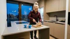 Domowa wędlina drobiowa z kartonu po soku: zwarta jak szynka, bez zbędnych dodatków